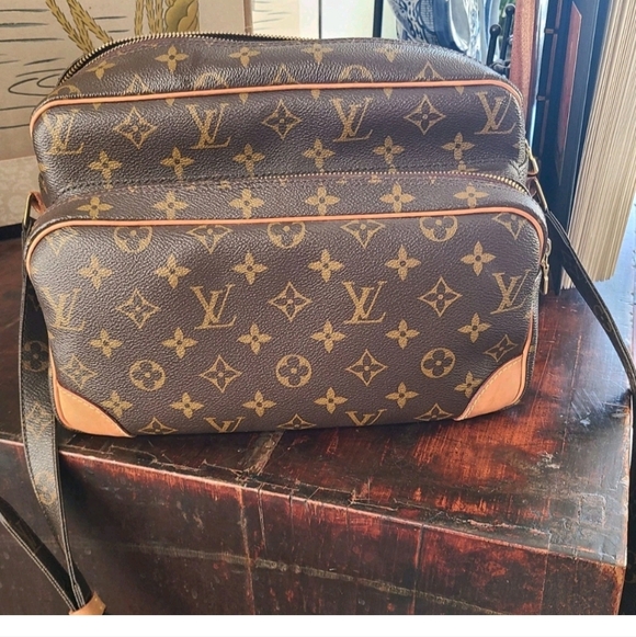 Louis Vuitton Handbags - 100% Authentic LV Nile Crosdbody. Excellent Condition Offers Accepted.